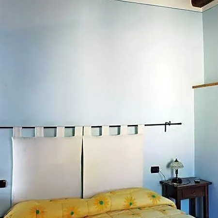 Il Vecchio Seccatoio Couette-café Solomeo